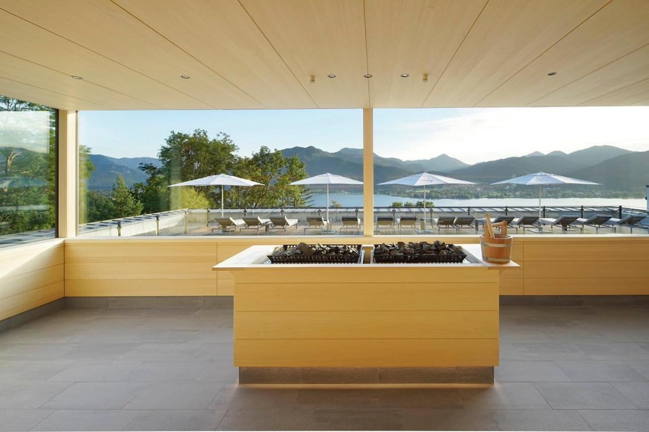 Das Tegernsee Exterior photo Interior of the Apple Store in Geneva, Switzerland